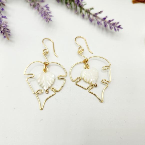 Handmade Gold Wire Leaf Shell Dangle Earrings / Minimalist Earrings / Boho Chic - Picture 1 of 13
